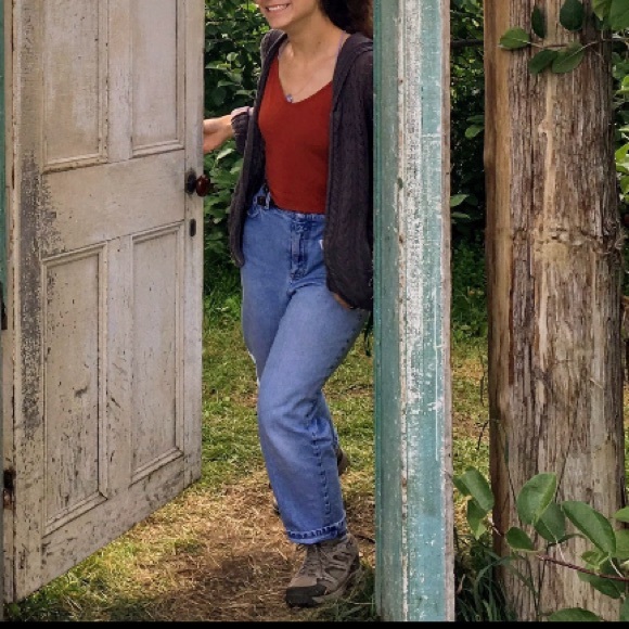 High Waisted Boyfriend Jeans - Picture 2 of 6